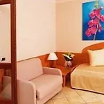 La Giara Ξενοδοχείο με διαμερίσματα 4*