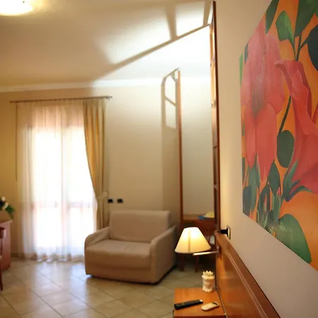 La Giara Hotel apartamentowy 4*
