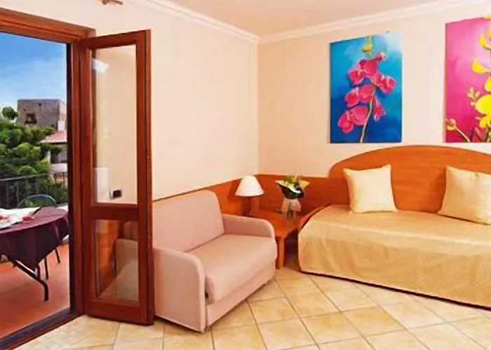 La Giara Ξενοδοχείο με διαμερίσματα 4*