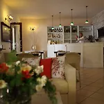 拉吉尔拉酒店 4* 利帕里