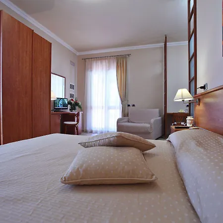 Aparthotel La Giara 4*