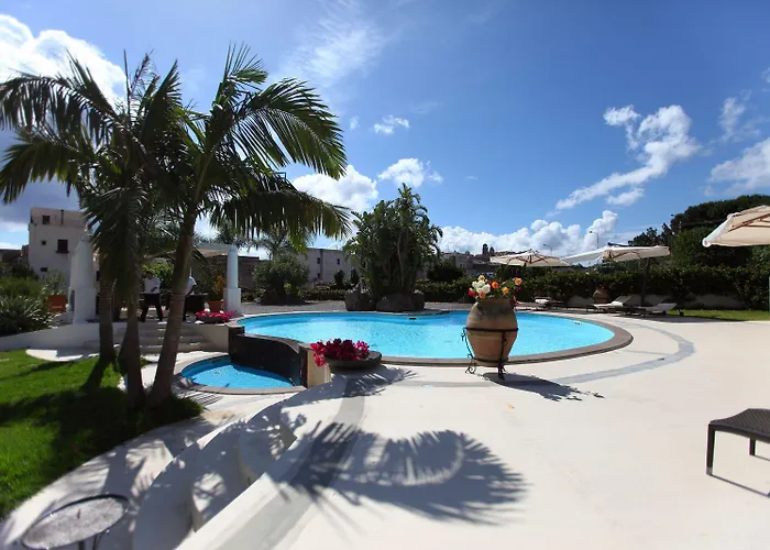 Aparthotel La Giara 4*