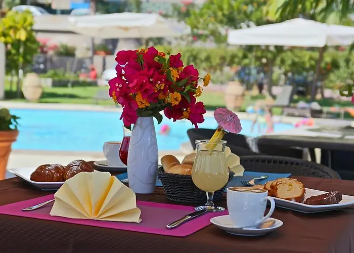 Aparthotel La Giara 4*